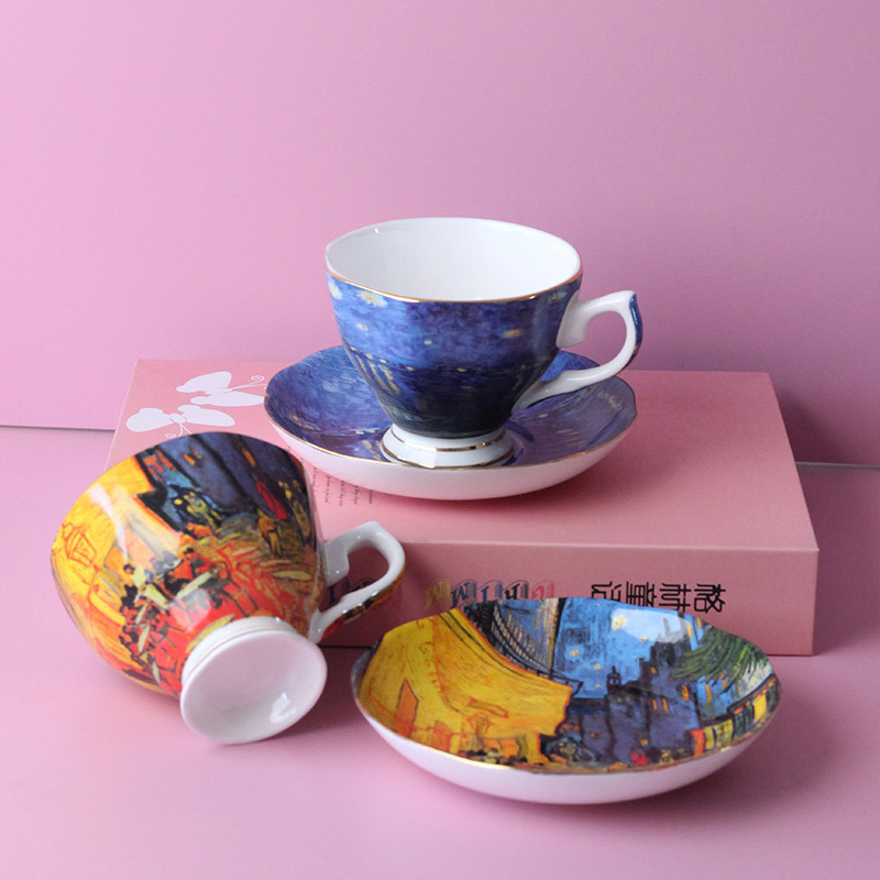 Cross-border Bone China Coffee Cup Artistic Couple Water Cup European Oil Painting Creative Ceramic Cup Afternoon Tea One Cup One Plate Cross-border Bone China Coffee Cup Artistic Couple Water Cup European Oil Painting Creative Ceramic Cup Afternoon Tea One Cup One Plate