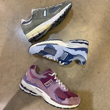 ����Ь�¿�NB 2002r �Ͱ��˶������ܲ�Ь������������Ƥ����Ů��