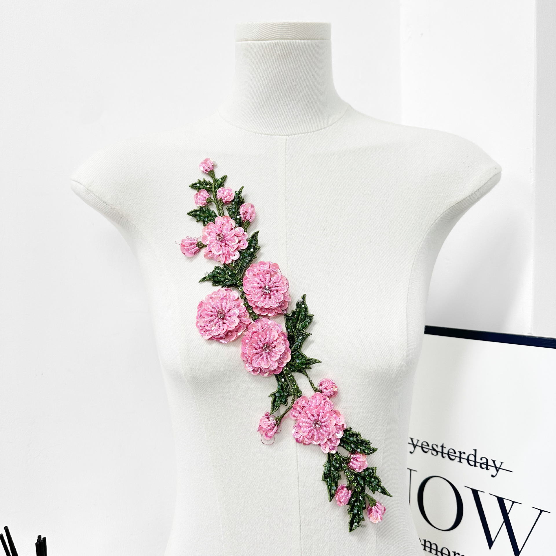 Color cuentas flores bordadas pegatinas de tela hechas a mano decoración de ropa vestidos sequillas pegatinas de tela flor tridimensional