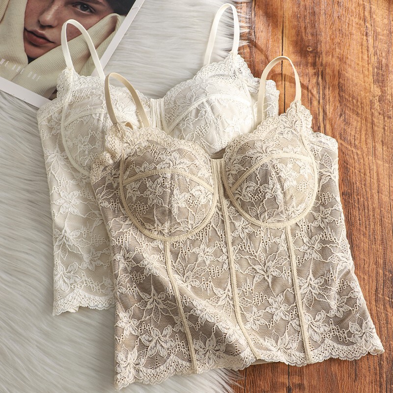 French-Style Pure Desire Lace Camisole for Women with Built-In Bra Pads, No Need to Wear a Bra, Slim Fit, Suitable for Layering or Wearing Alone French-Style Pure Desire Lace Camisole for Women with Built-In Bra Pads, No Need to Wear a Bra, Slim Fit, Suitable for Layering or Wearing Alone