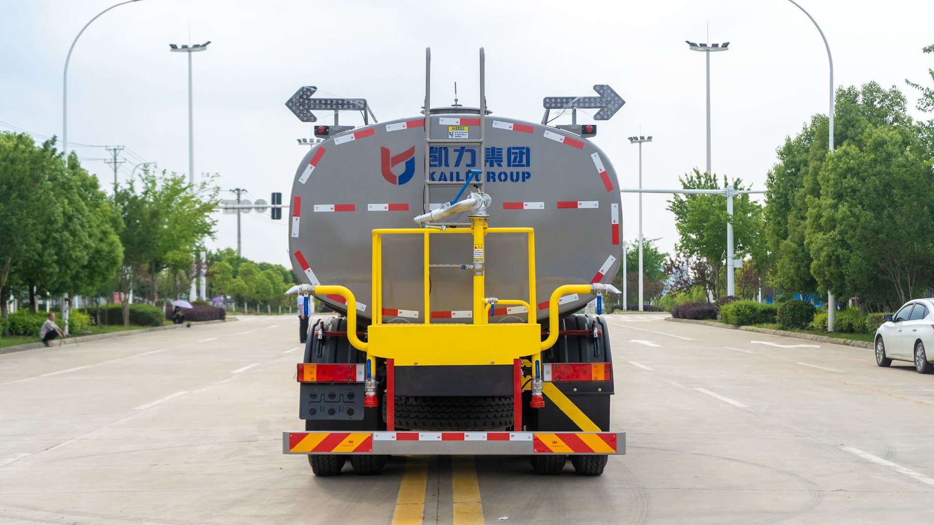 22-Ton Fanghua Shenhou Double-Axle 20-Ton Water Tanker Spray Truck Source Merchant Nationwide Free Shipping and Door-To-Door Delivery