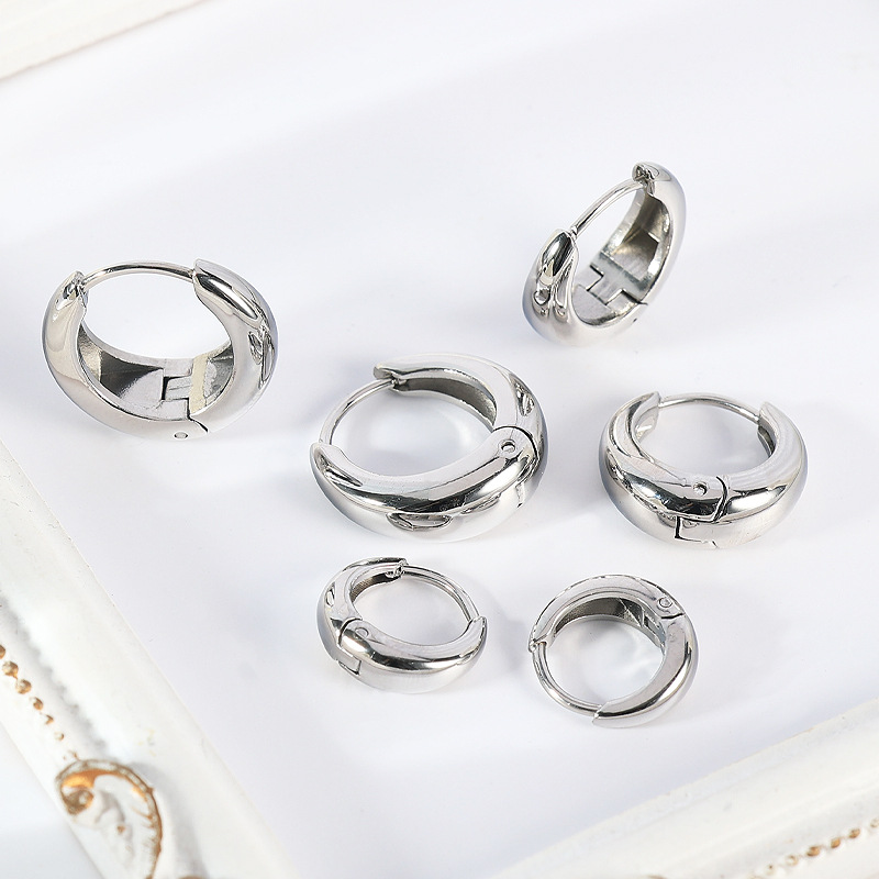Pointed titanium steel lip stud product view