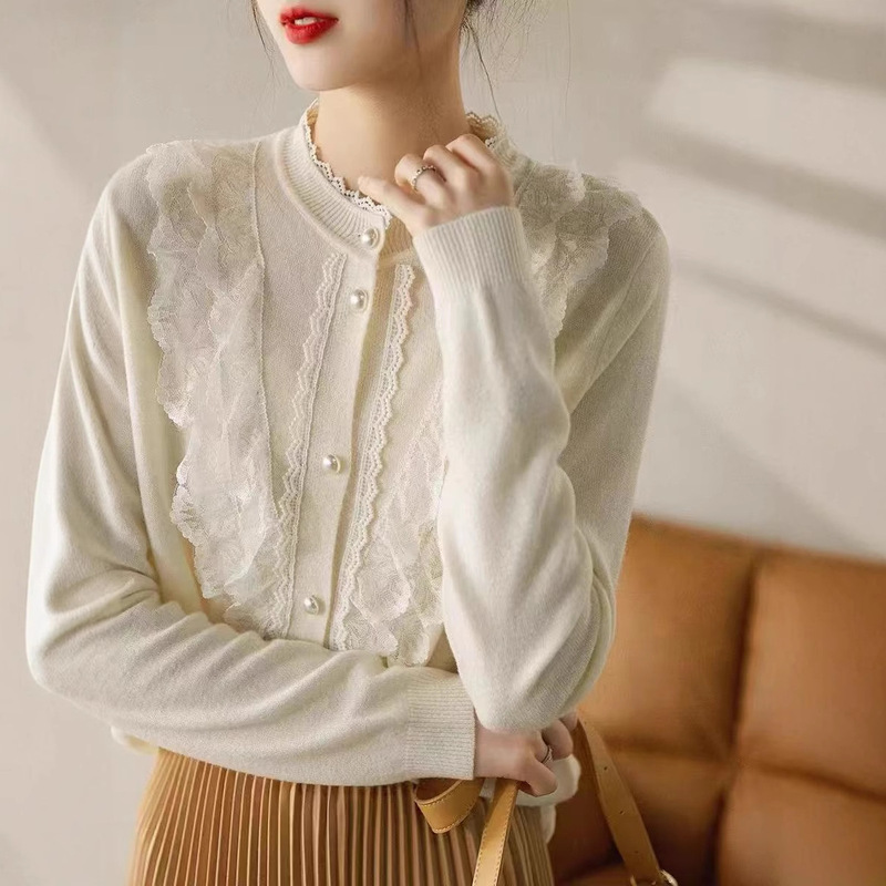French Lace & Diamond Buckle High Fashion Lace Trim French Retro Temperament Knitted Cardigan Top for Women Autumn and Winter