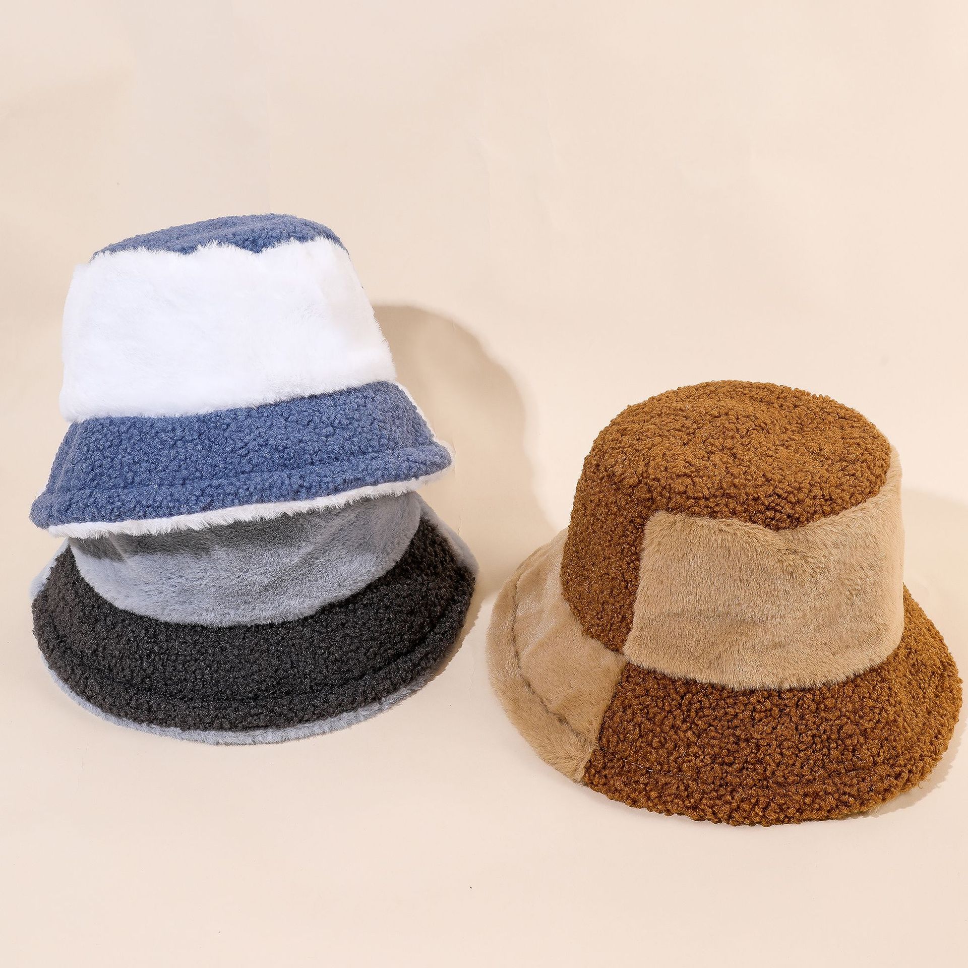 2022 otoño e invierno nuevo sombrero de pescador felpa Cordero lana Plaid costura moda sombrero caliente para hombres y mujeres