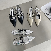 法式高級感小眾包頭涼鞋女平底2022年新款仙女配裙子銀色尖頭單鞋