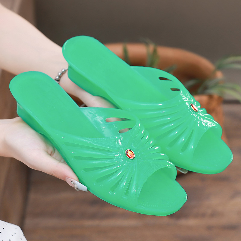 Jelly Mama Shoes Women's Summer Flat Heel Soft Sole Non-Slip Crystal Sandals Slippers Retro Vintage Nostalgic Plastic Shoes