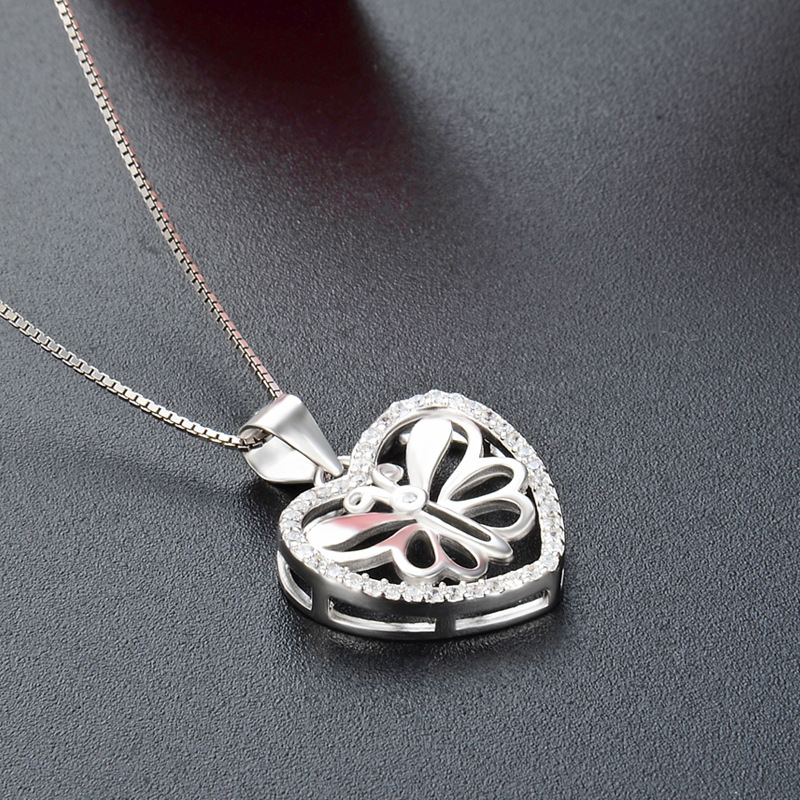 Collar de mariposa de amor de plata de ley 925 transfronterizo nuevo colgante de corazón hueco de diamantes simple de moda cadena de clavícula femenina