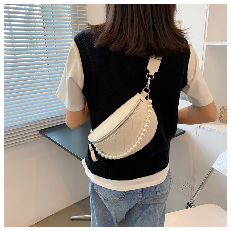 Fashion Rhombic Pearl Chain Chest Waist Bag display picture 10