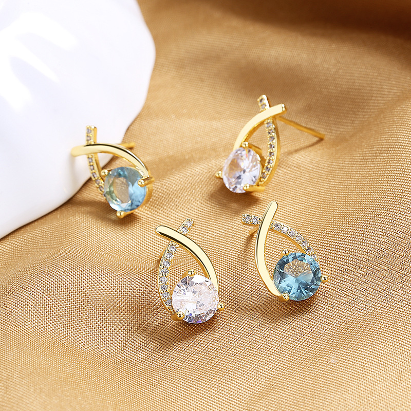 Cubic Zirconia And Pearl Stud Earrings For Everyday Elegance_voghion.com
