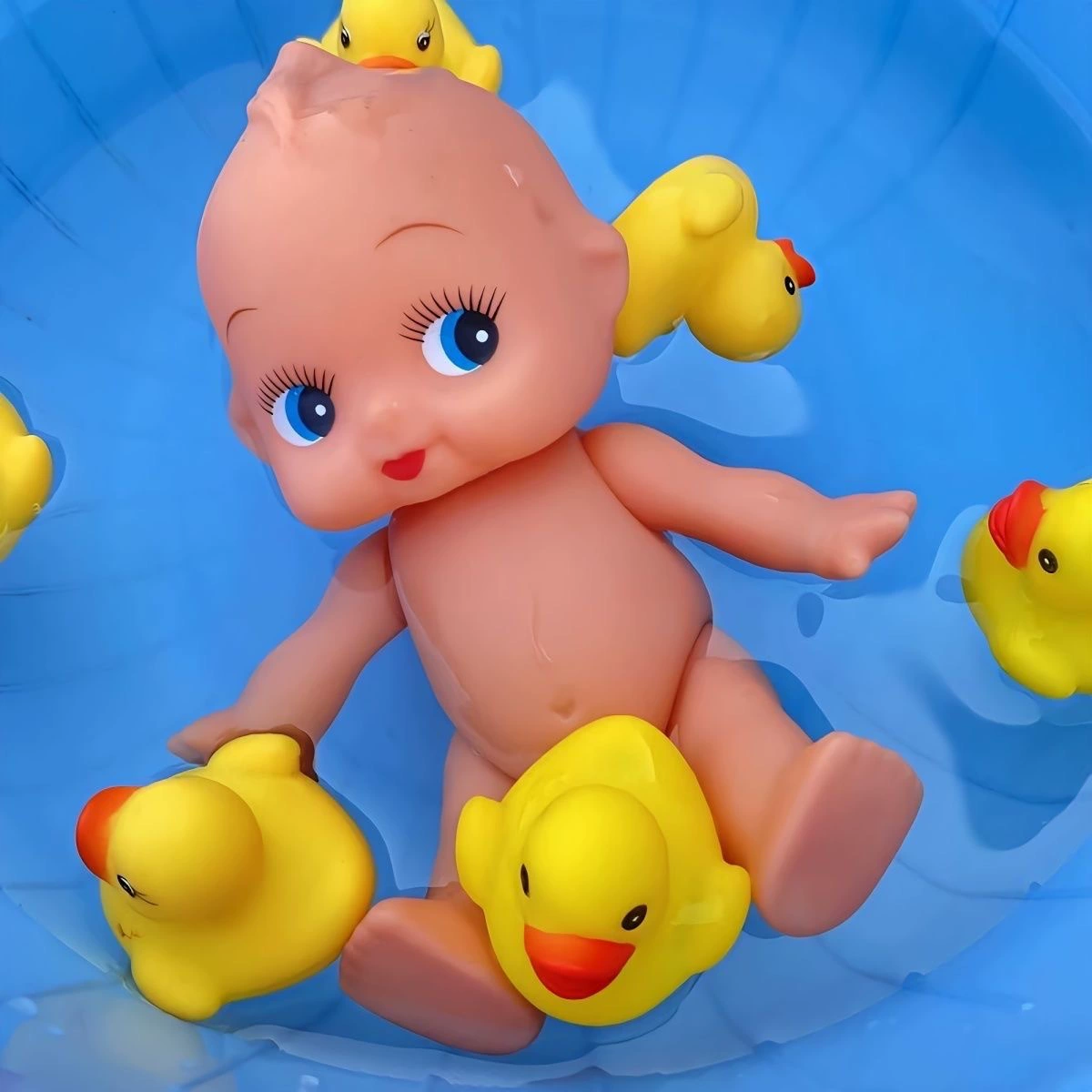 Кукла для игр в воде AliExpress, нажимая на нее, можно наполнять водой, ванночка, трехволосая виниловая кукла, ролевые игры, игры с водой, детская игрушка