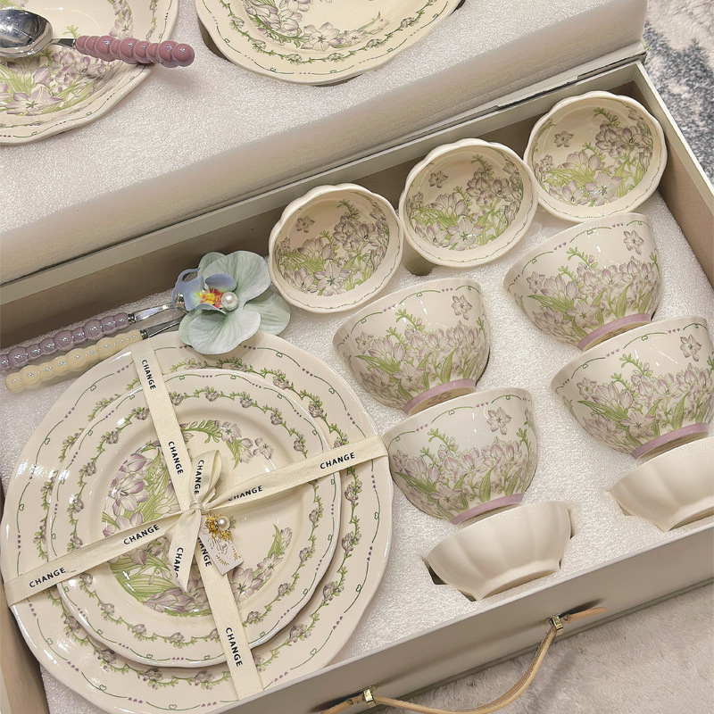 Korean-style minimalist tableware set for home use, high aesthetic ceramic bowls and plates, rice bowls and plate combinations, housewarming gift tableware