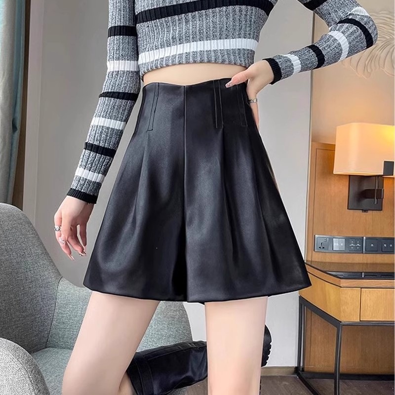 黑色皮短裤女秋冬2026新款宽松显瘦百搭pu皮裤a字阔腿外穿靴裤潮