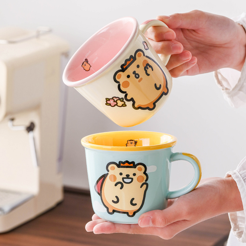Taza de cerámica de gusano de oso autorizada genuina Taza de marca de nuevo producto Regalo de niña de cumpleaños linda Regalo de mano Taza de agua para el hogar