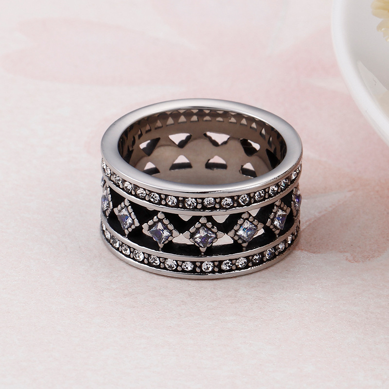 14g Weight Vacuum Plating Gold Plating Process 18K Gold Plated Plating Material Fashion Geometric Stainless Steel Rings Diamond Stainless Steel Rings