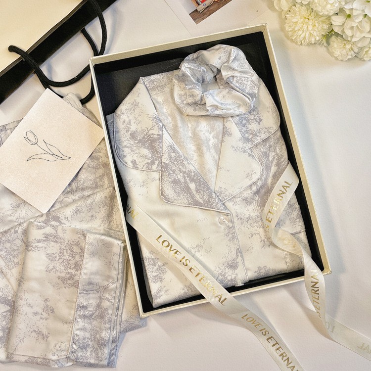 Silk Couple Pajamas Spring, Summer and Autum Women's Silk-Like Long-Sleeved Pants Home Wear Set Can Be Worn Outside