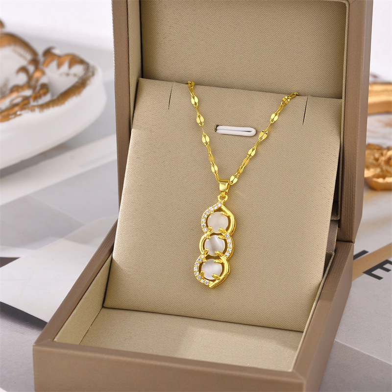 Collar de acero de titanio para mujeres simple y versátil estilo ligero de lujo nicho diseño de alta calidad no decoloración joyería de cadena de clavícula al por mayor