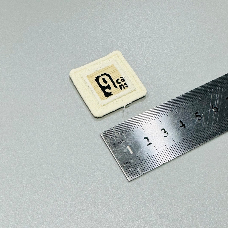 刺绣标45656.jpg