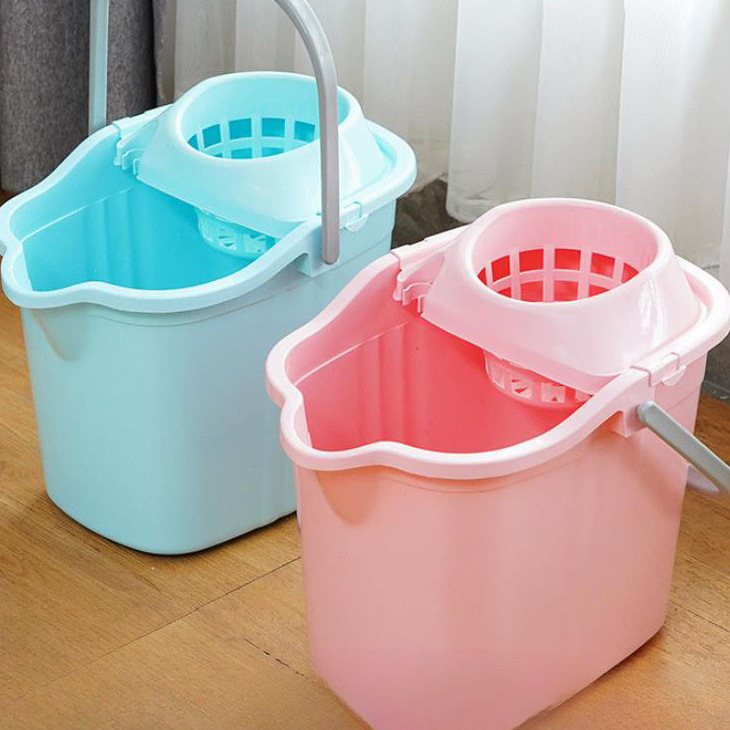 Thickened Durable Square Plastic Water Bucket Wholesale Mop Bucket with Wheels Household Mop Bucket Manual Squeeze Water Mop Bucket with Rollers