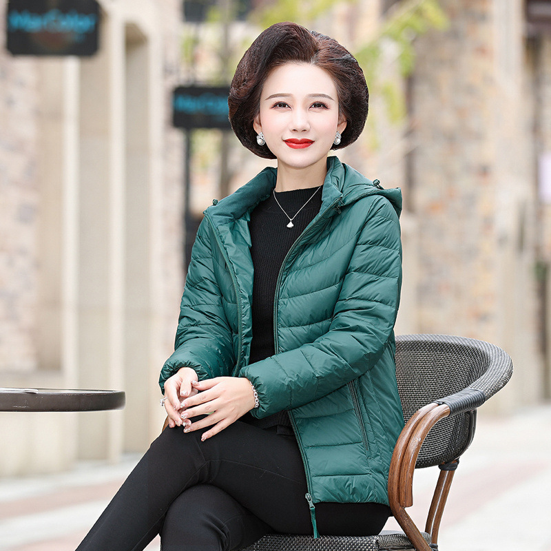 New High-End down Jacket for Young Mothers, Lightweight and Removable Hood, Middle-Aged and Elderly Style, Age-Reducing Winter Jacket