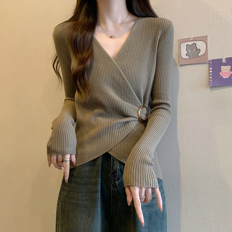 플러스 사이즈 디자인 센스 어깨 긴팔 니트 스웨터 여성의 겨울 불규칙한 통통녀 살을 가리는 슬림 내부베이스 탑