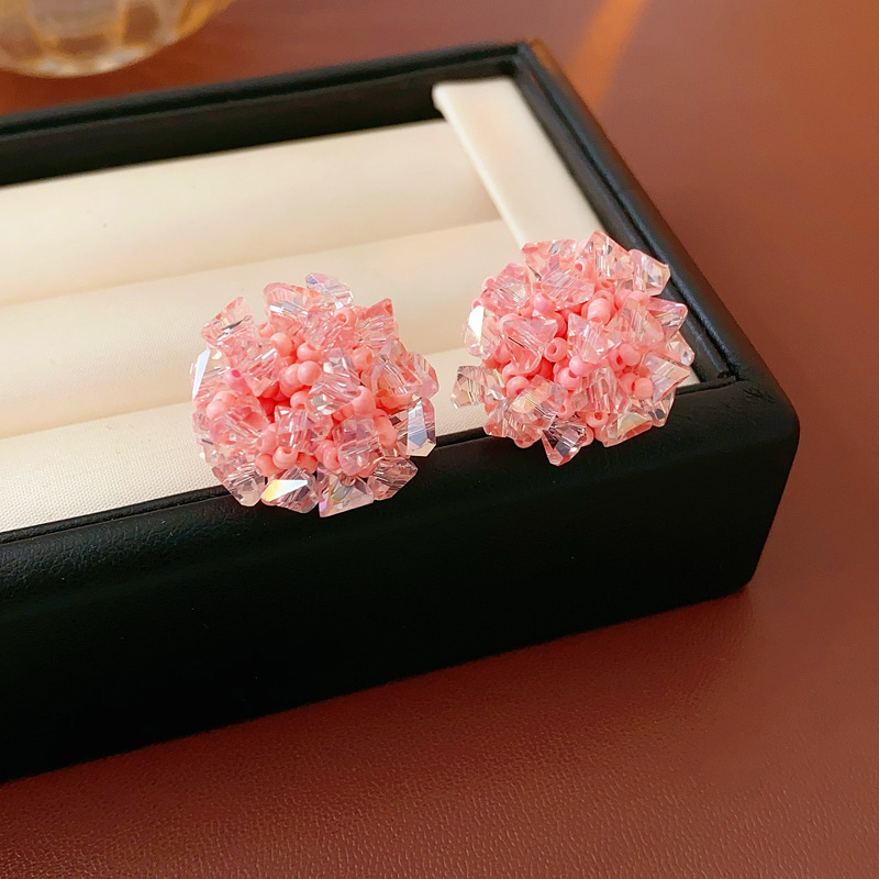 Pendientes de perlas asimétricas con cuernos de diamantes súper parpadeantes de plata Pendientes de nicho de viento frío femenino Pendientes de lujo ligero de alta calidad