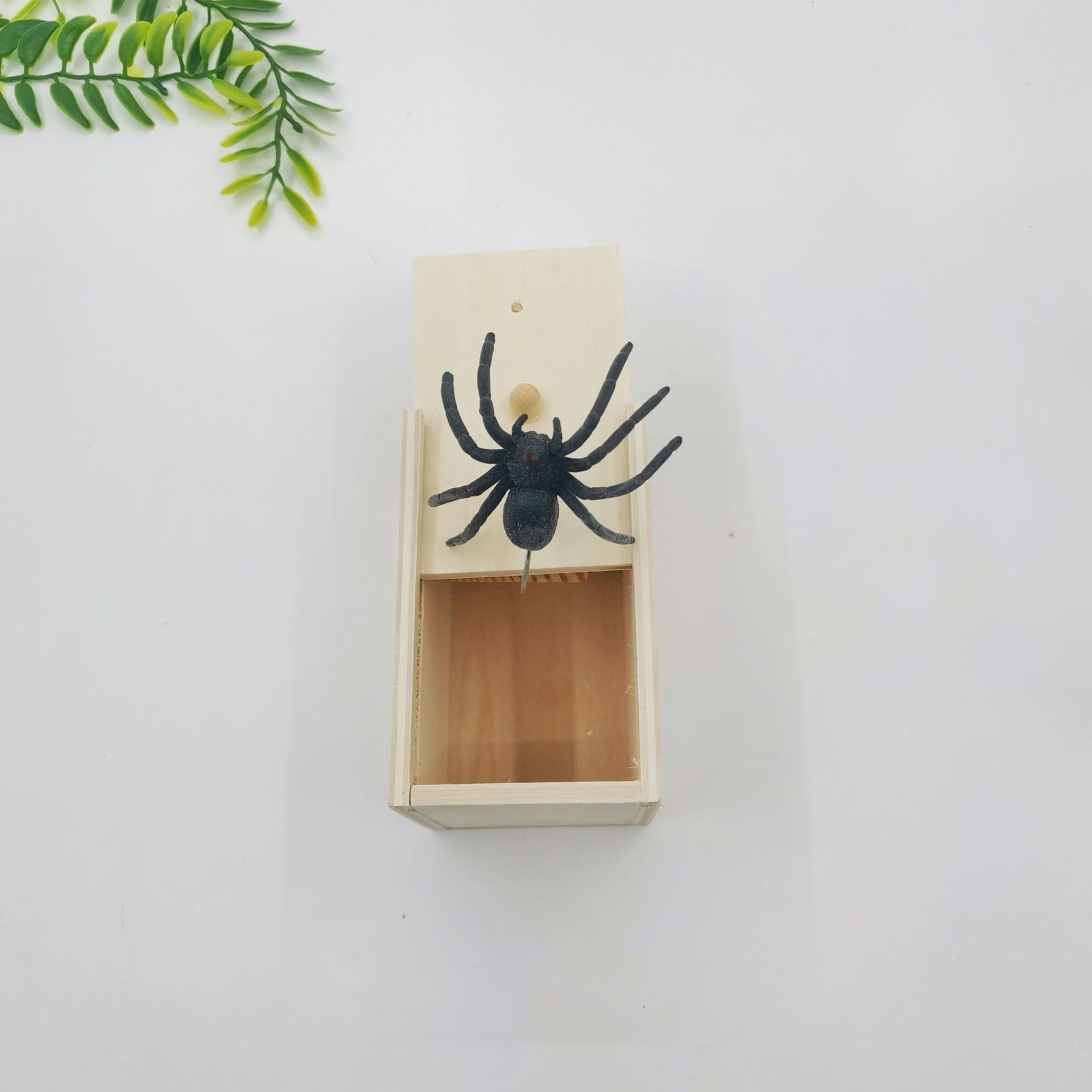 Halloween transfronterizo parodia creativa juguetes de hechicería araña asustador caja de madera juguetes de hechicería araña de Halloween