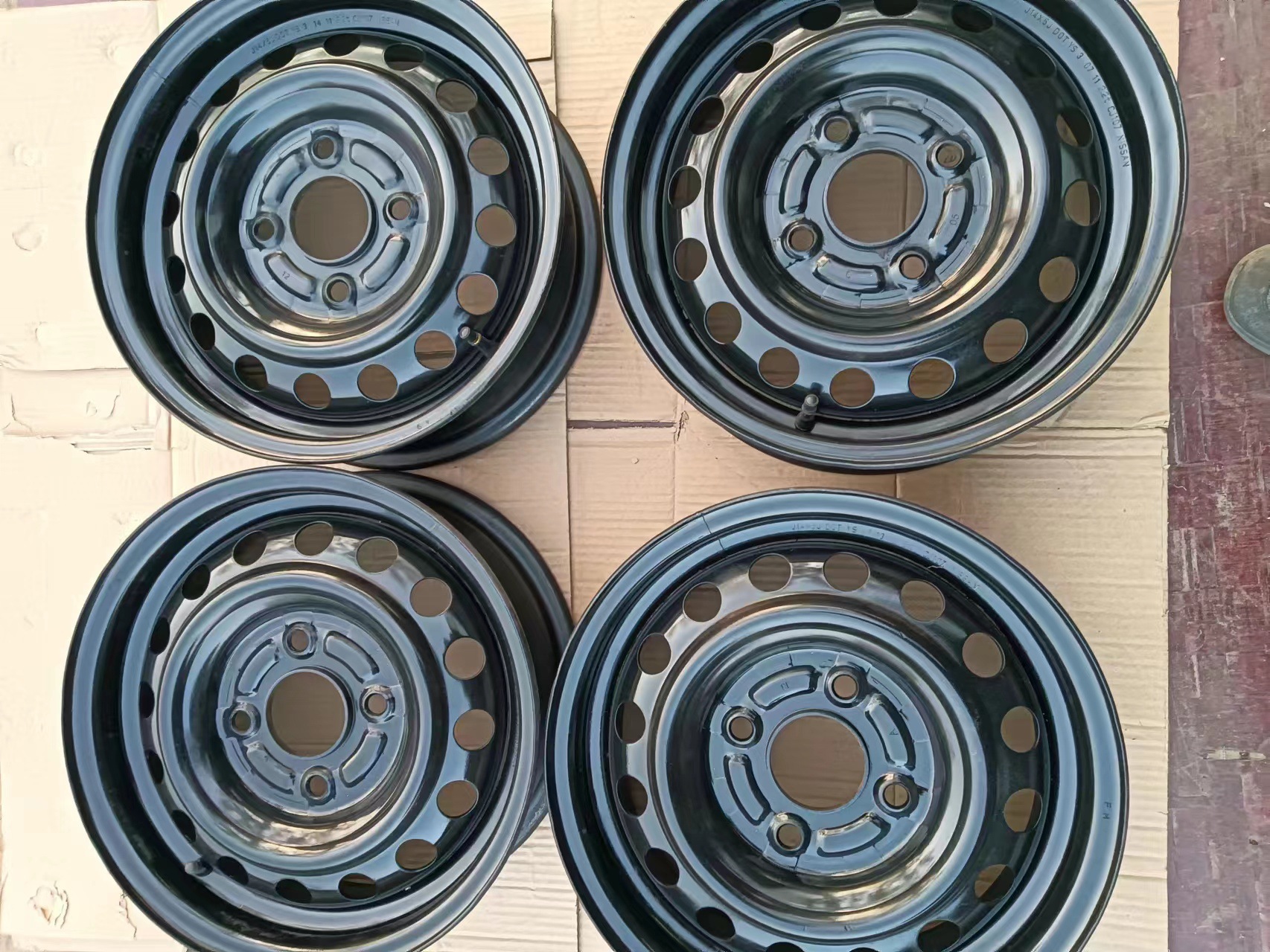 Original Second-Hand Dismantling Steel Rim 80% New 13 14 15 16 17inch Full-Size Car Pickup Truck Hub Weijia