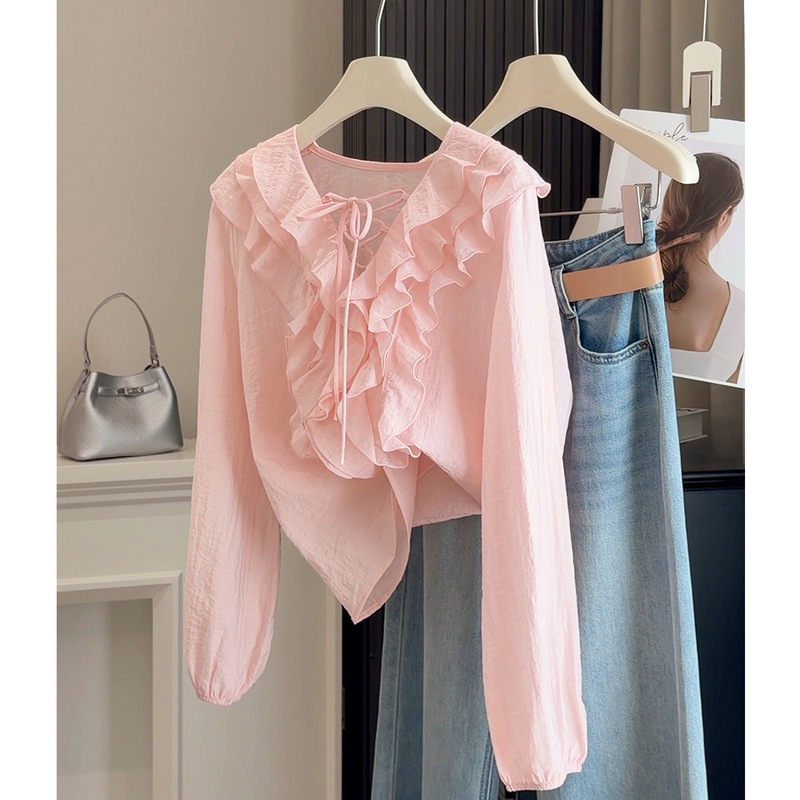 Spring Design Retro V-Neck Ruffled Tie-Up Shirt for Women, New Style That Covers the Belly, Stylish and Versatile Long-Sleeve Top Spring Design Retro V-Neck Ruffled Tie-Up Shirt for Women, New Style That Covers the Belly, Stylish and Versatile Long-Sleeve Top