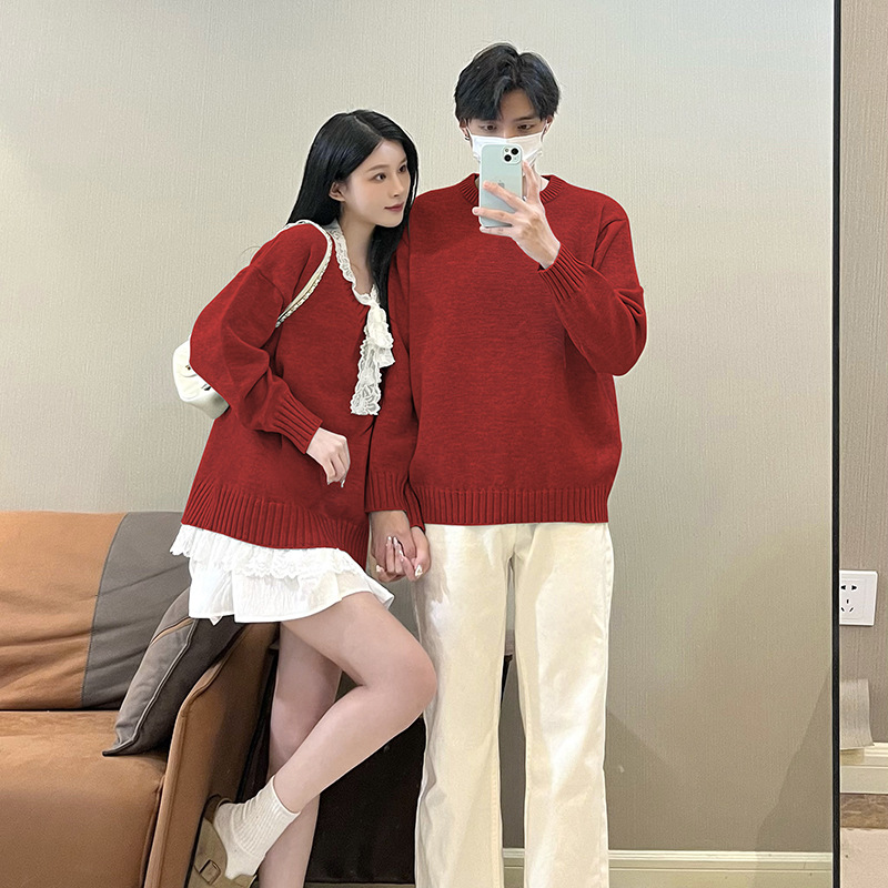 2024 년 가을 겨울 설날 게으른 스타일 커플 레이스 레드 긴 소매 최고 남녀 한국 스웨터