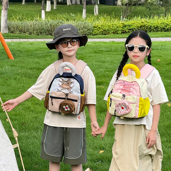 New trendy children's backpack for kindergarten, suitable for boys and girls aged 4-6, casual, lightweight, and easy on the back
