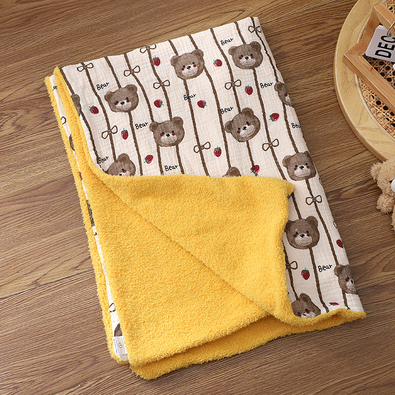 (OPP 가방) 딸기곰 머리 프린트 담요 [노란색 바닥]