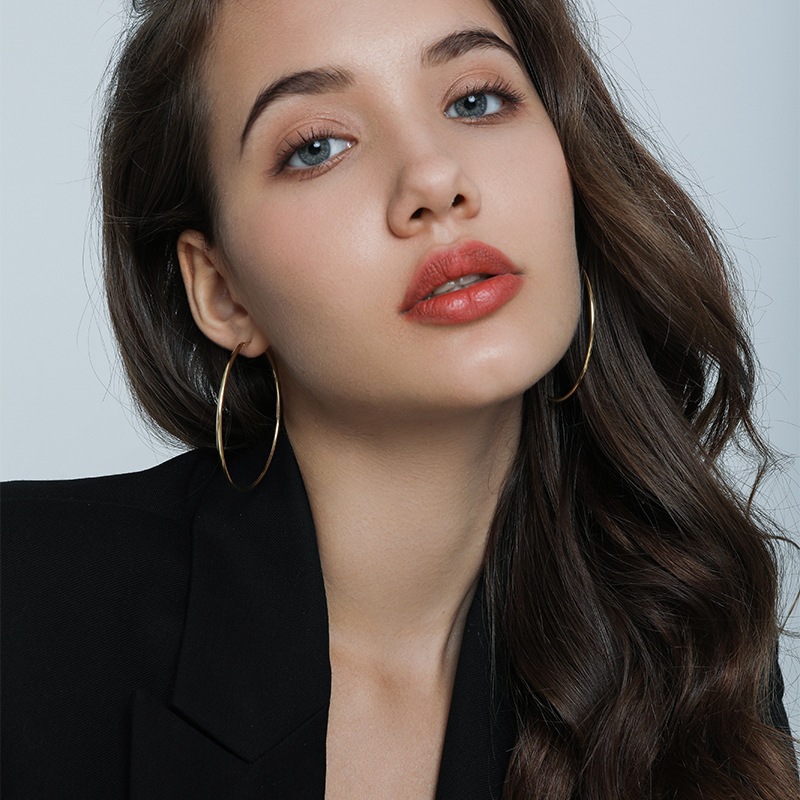 925 plata chapada 18K oro anillo anillo pendientes red femenina exagerada moda gran pendientes joyería de orejas G0083