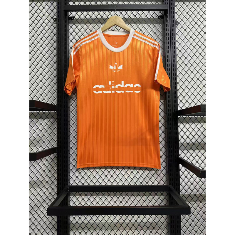 2526 新しいファン速乾性通気性半袖ラウンドネックサッカーユニフォームスポーツ Tシャツドロップシッピング|undefined