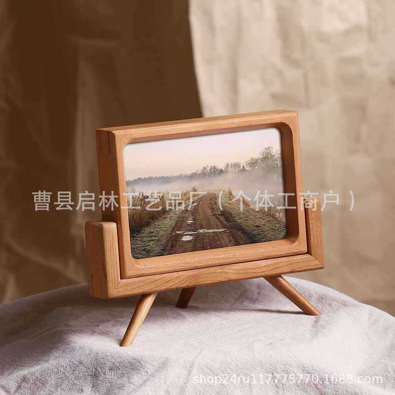 Wooden rotating double-sided photo frame, solid wood, vintage TV-shaped design, suitable for living rooms and bedrooms, solid wood display frame Wooden rotating double-sided photo frame, solid wood, vintage TV-shaped design, suitable for living rooms and bedrooms, solid wood display frame