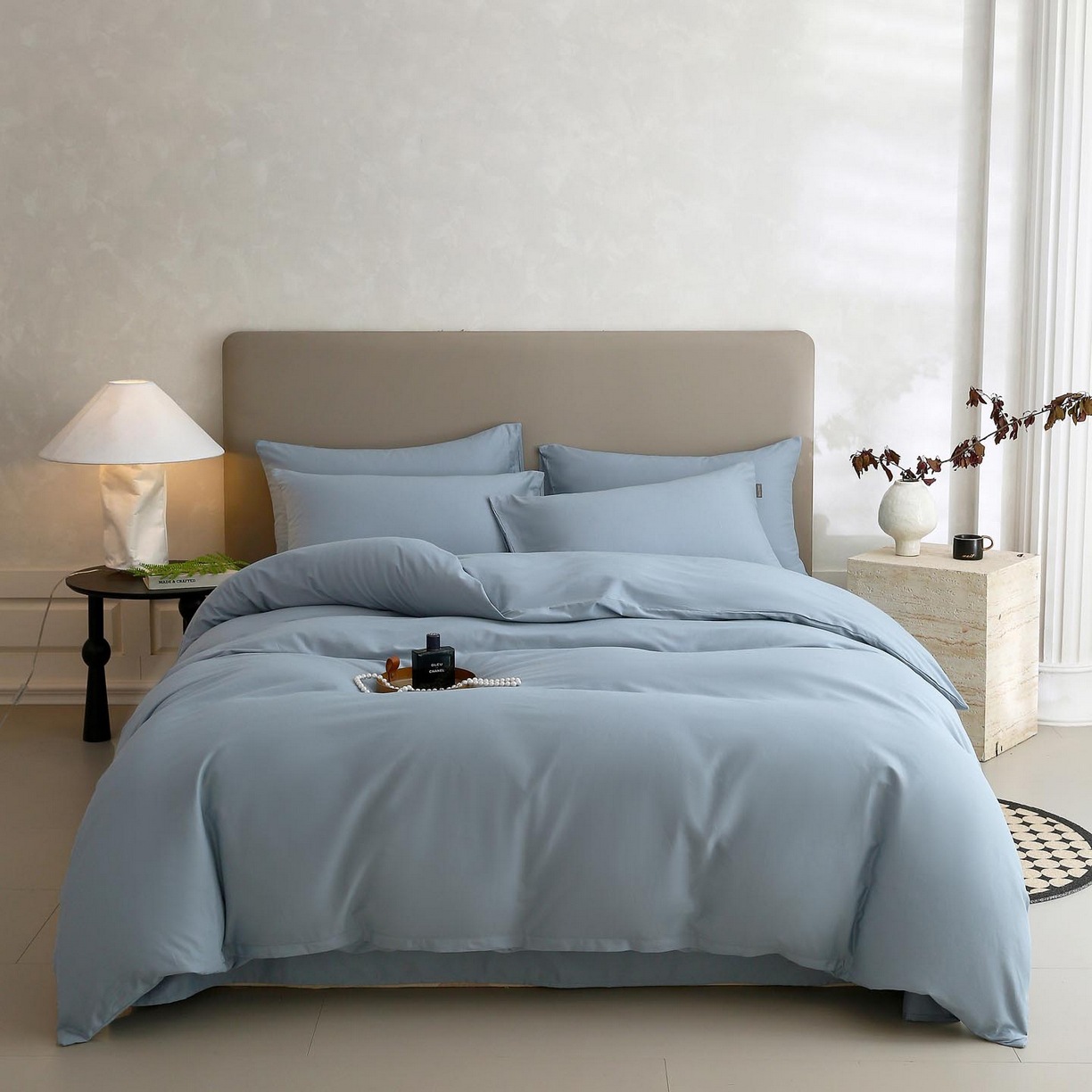 Algodón simple de cuatro piezas, una clase de madres y bebés, cuatro piezas, 100 piezas, cuatro piezas más gruesas, lujo ligero, sensación de alta calidad.