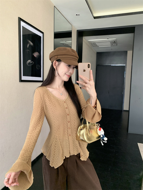 跨境不规则喇叭袖针织衫女春秋新款纯欲修身显瘦V领小众长袖上衣|undefined