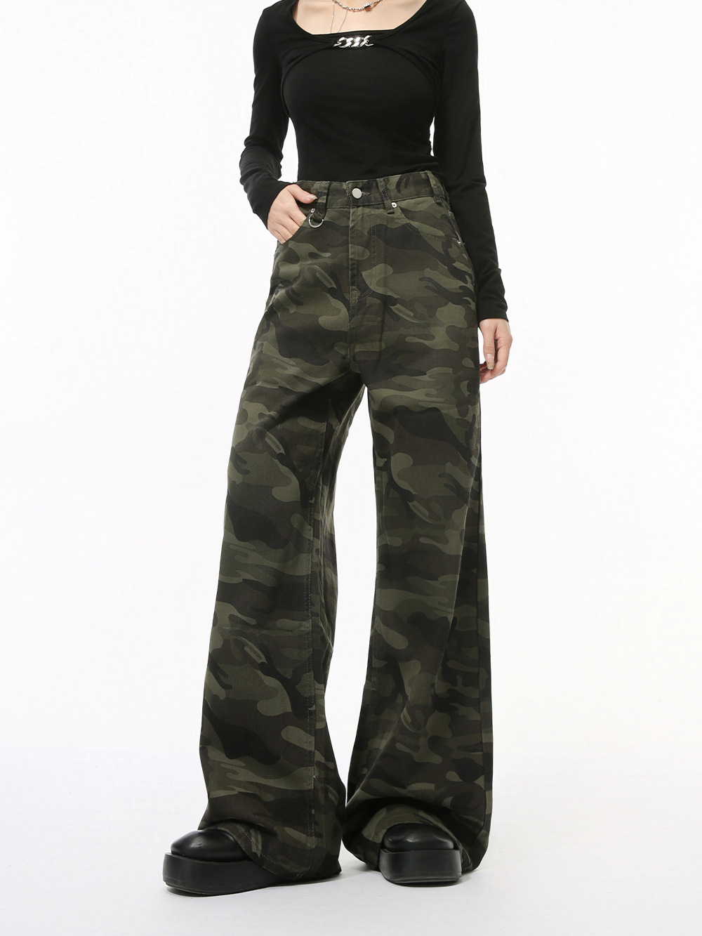 MTLCLOTHES Hombres| América suelta versátil sensación vertical de piernas anchas deslizantes tendencia de jeans camuflados