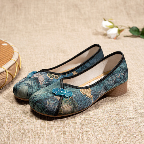 Hanfu shoes Qipao Chinese Princess folk dance cosplay shoesold Beijing cloth shoes with Chinese dress shoes with low watered gauze dress shoes embroidered shoes