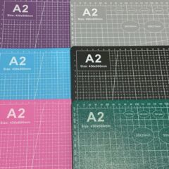 A2カッティングマット2.3mm、多色選択可能、学生向け手芸・美術用PVC三層彫刻マット、工場在庫あり