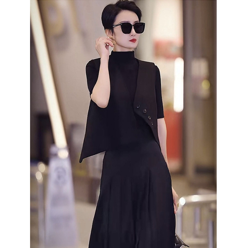 Trendy Fashion Popular Vest for Women 2025 Spring and Summer New Light Luxury Elegant Design Simple Irregular Vest