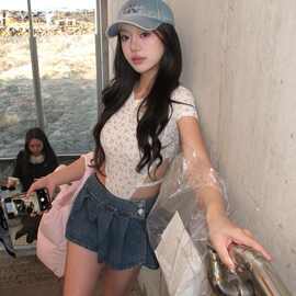 纯欲性感辣妹碎花短袖连体衣女夏季新款设计感修身露腰短款上衣