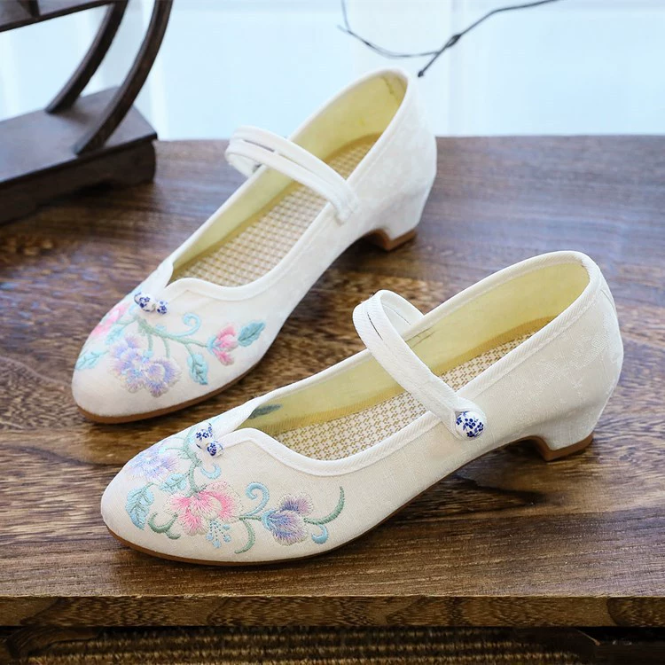 Персик 2021 Новый этнический стиль вышитые туфли с внутренней высотой женские одиночные туфли с острым носком Чонсам с квадратной танцевальной туфли на говяжей подошве