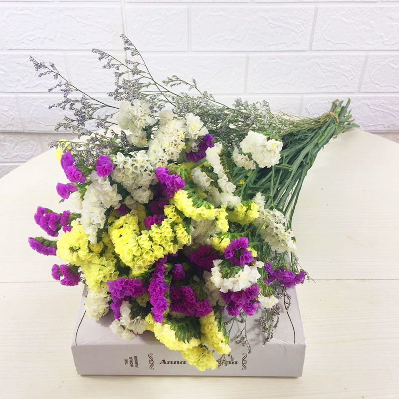 장미 빨강, 노랑, 흰색 30개 + 연인의 풀 - 둥근 배꼽 바구니 제외