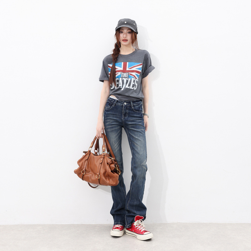 New arrival ꒰ Ა ❤︎ ໒ ꒱   Millennial Bella｜Vintage Style｜Asian-Inspired Relaxed Wash-Out Flared Jeans