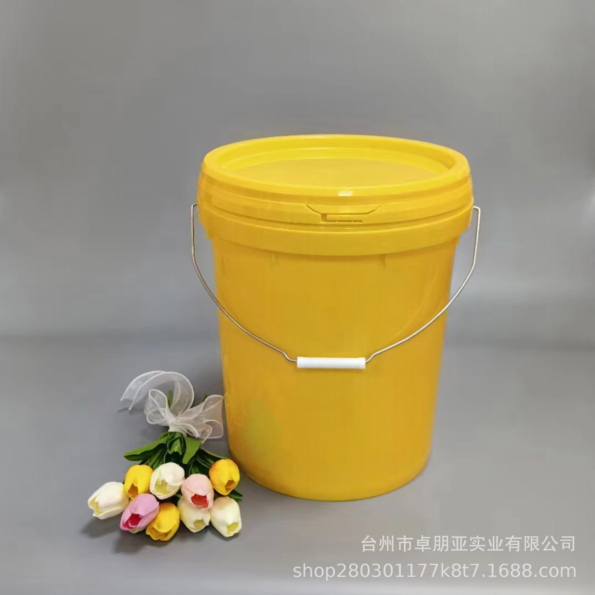 厂家黄色20L塑料桶圆形PP密封食品带盖20kg化工塑料桶机油桶批发