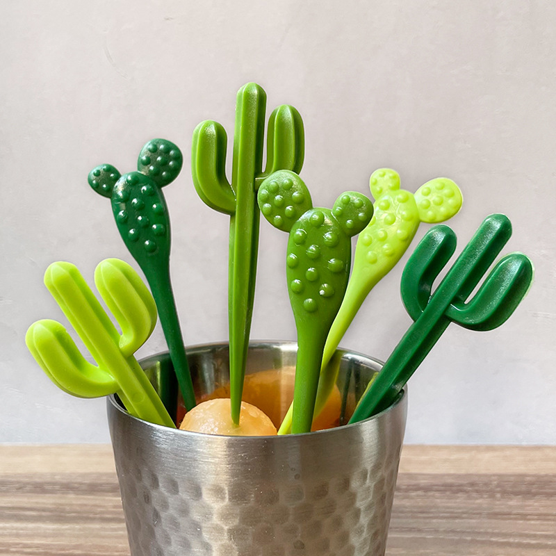 Fruit Fork Kitchen and drinking utensils 1 Set Quantity Cute Cactus Cartoon Plastic Fruit Fork 1 Set