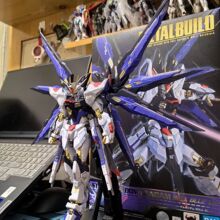 新生自由强袭自由机甲模型红异端独角兽拼装自由战士手办一件