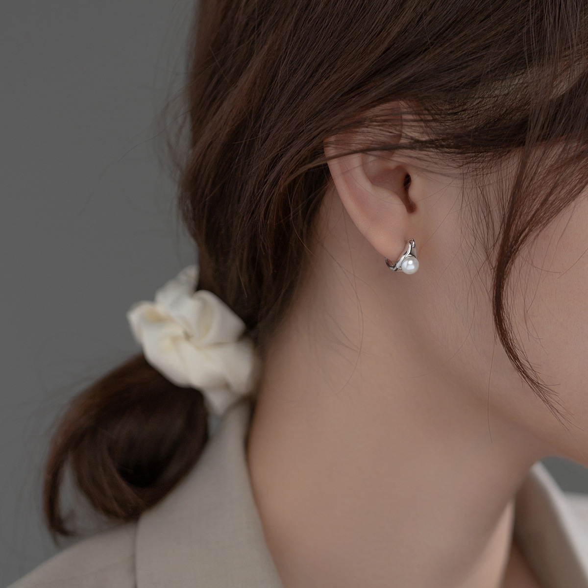 Eloch s925 plata esterlina delicada perla bucles de orejas de línea universal orejas de mujer M01519