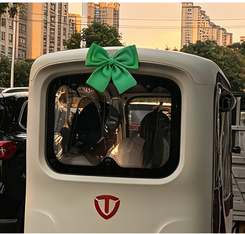 Helmet decorative bow accessory, cute decoration for ski, motorcycle, and electric vehicle, quick-release bow modification accessory