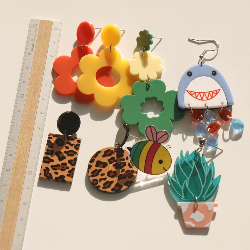 15g Weight 1 Pair Fashion Cactus Flower Arylic Drop Earrings